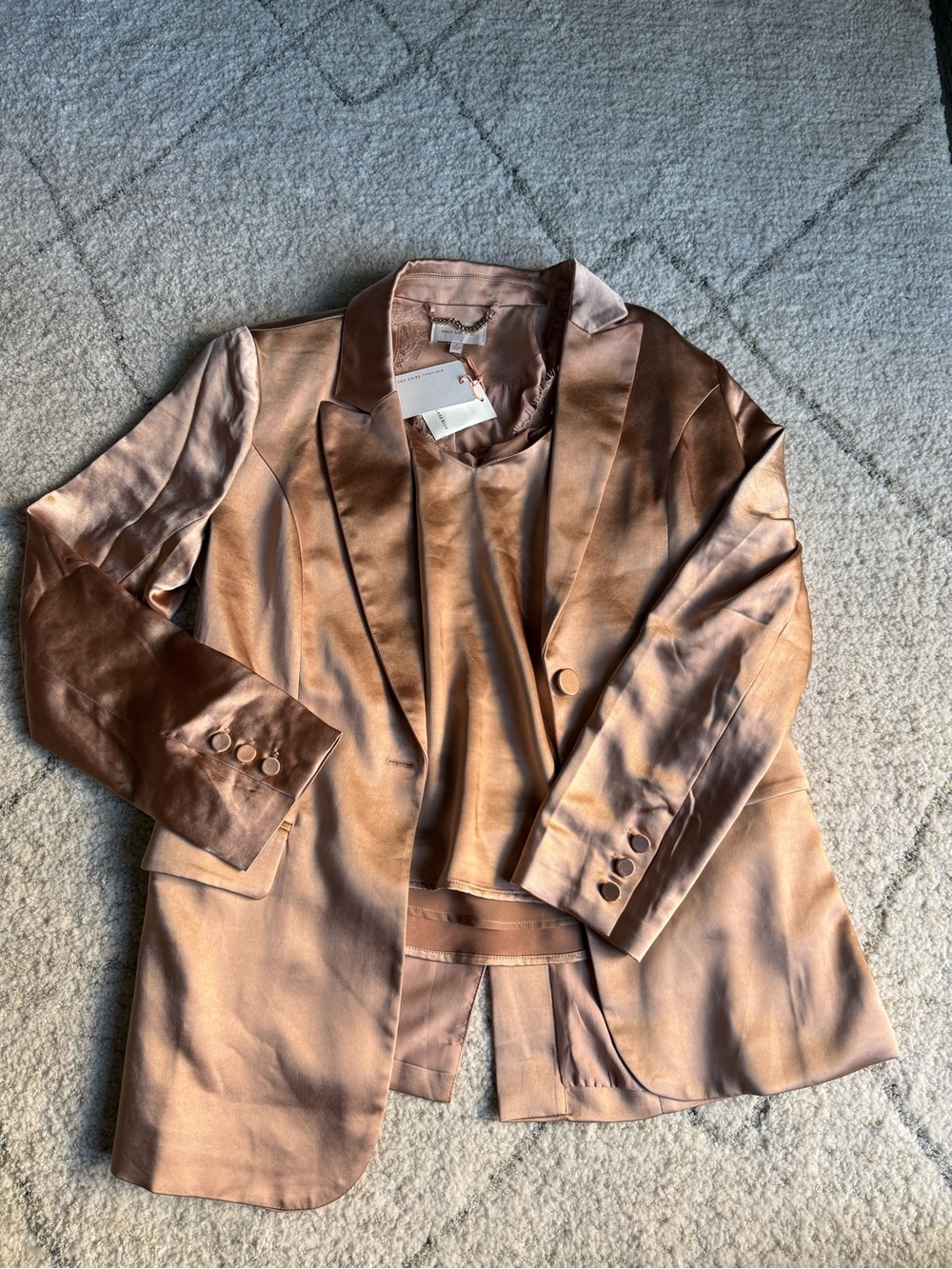 Skies are Blue Satin Blazer and Blouse Size Small NEW WITH TAGS - Picture 8 of 8